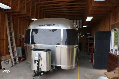 2017 Airstream International Signature 28RB in kathleen GA
