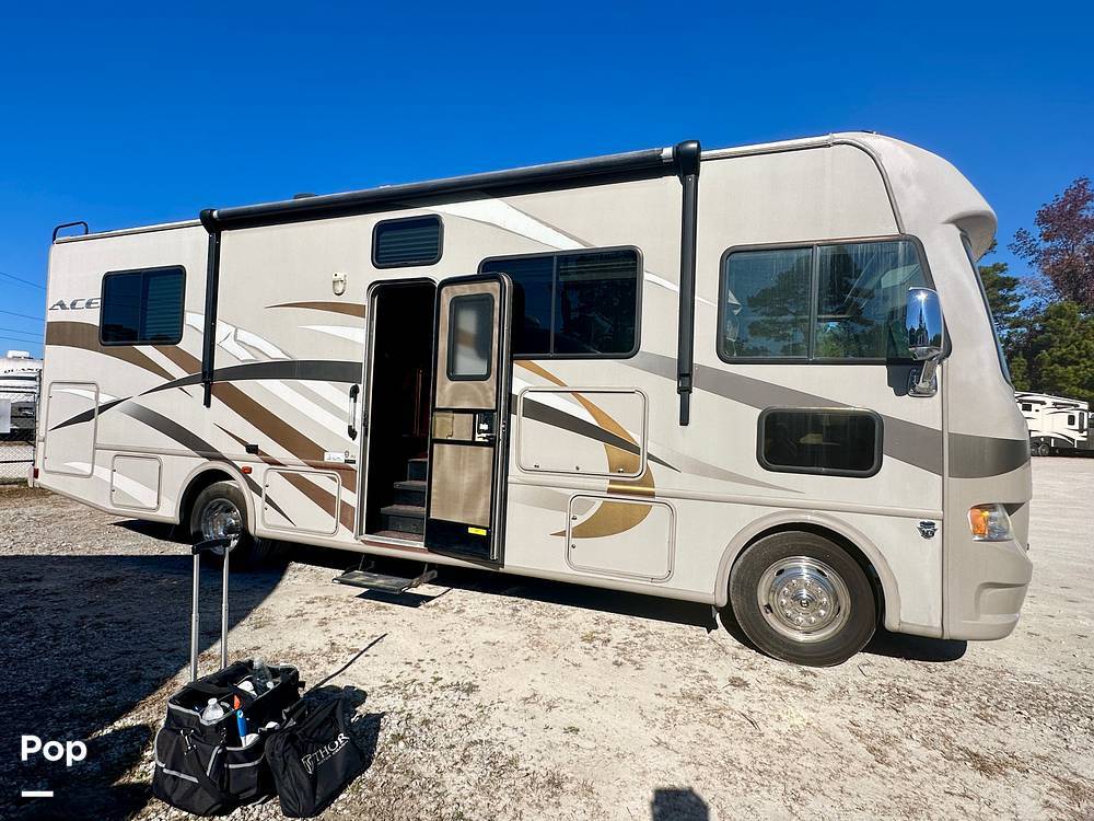 2014 Thor Motor Coach A.C.E. 29.2 in longs SC