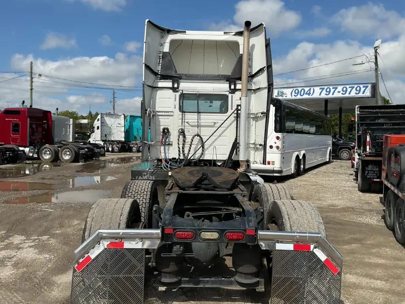 2018 VOLVO VNL