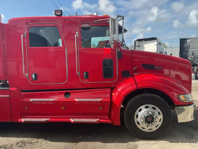 2009 PETERBILT 384