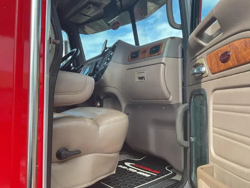 2009 PETERBILT 384