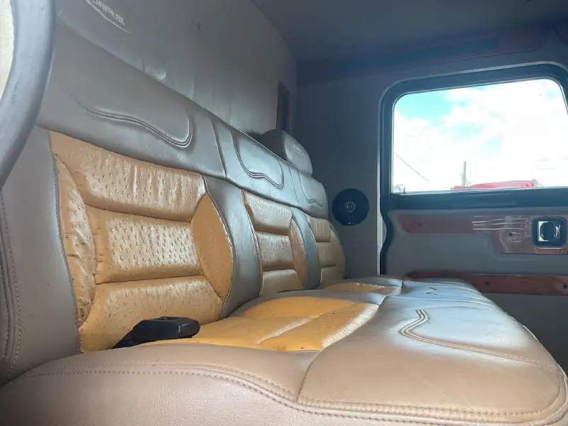 2009 PETERBILT 384