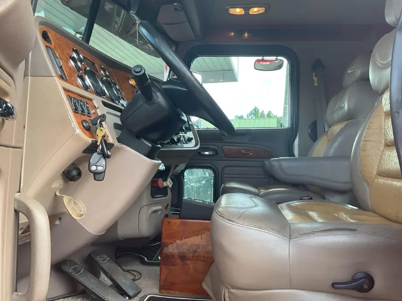 2009 PETERBILT 384