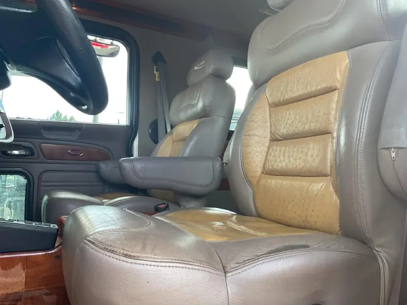 2009 PETERBILT 384