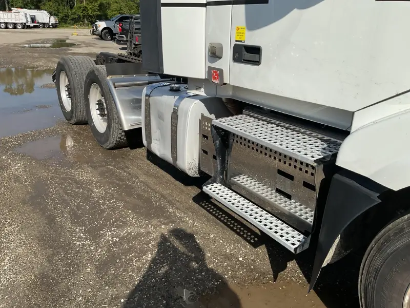 2018 VOLVO VNL