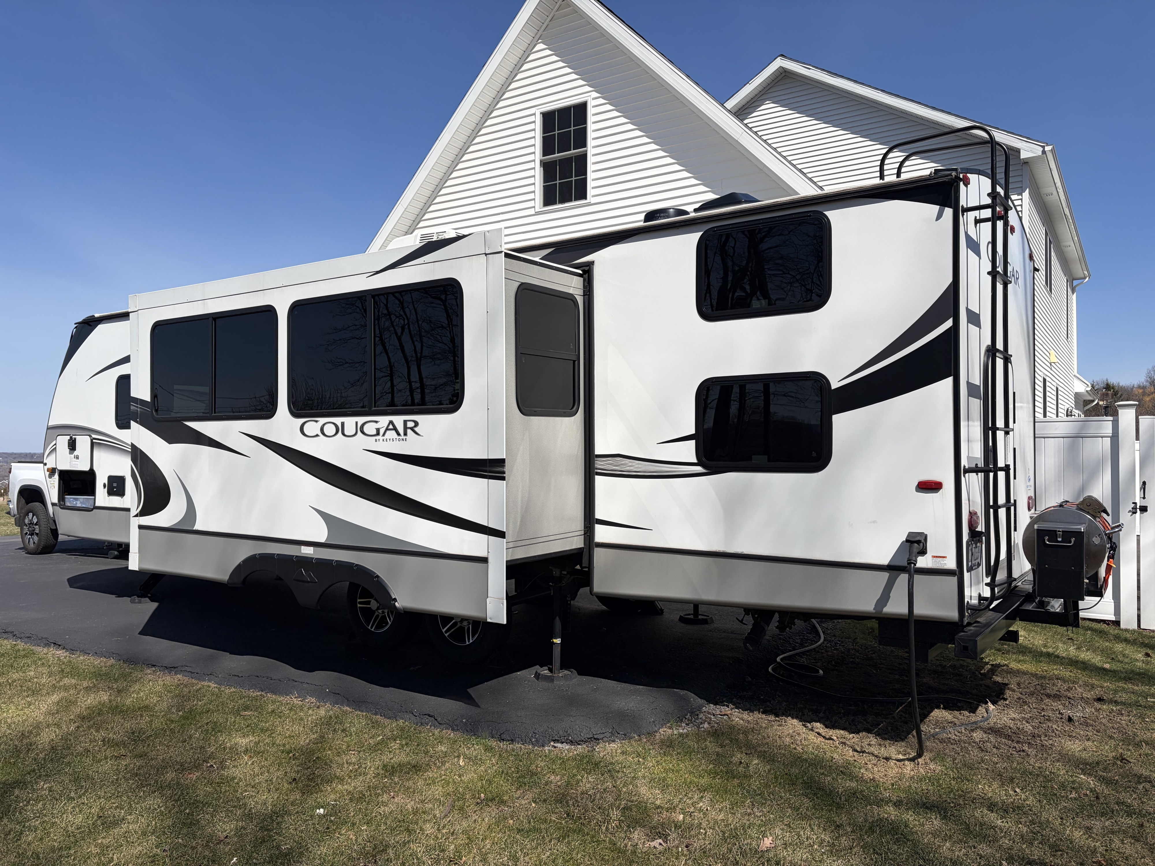2021 Keystone COUGAR HALF-TON 29BHS RV