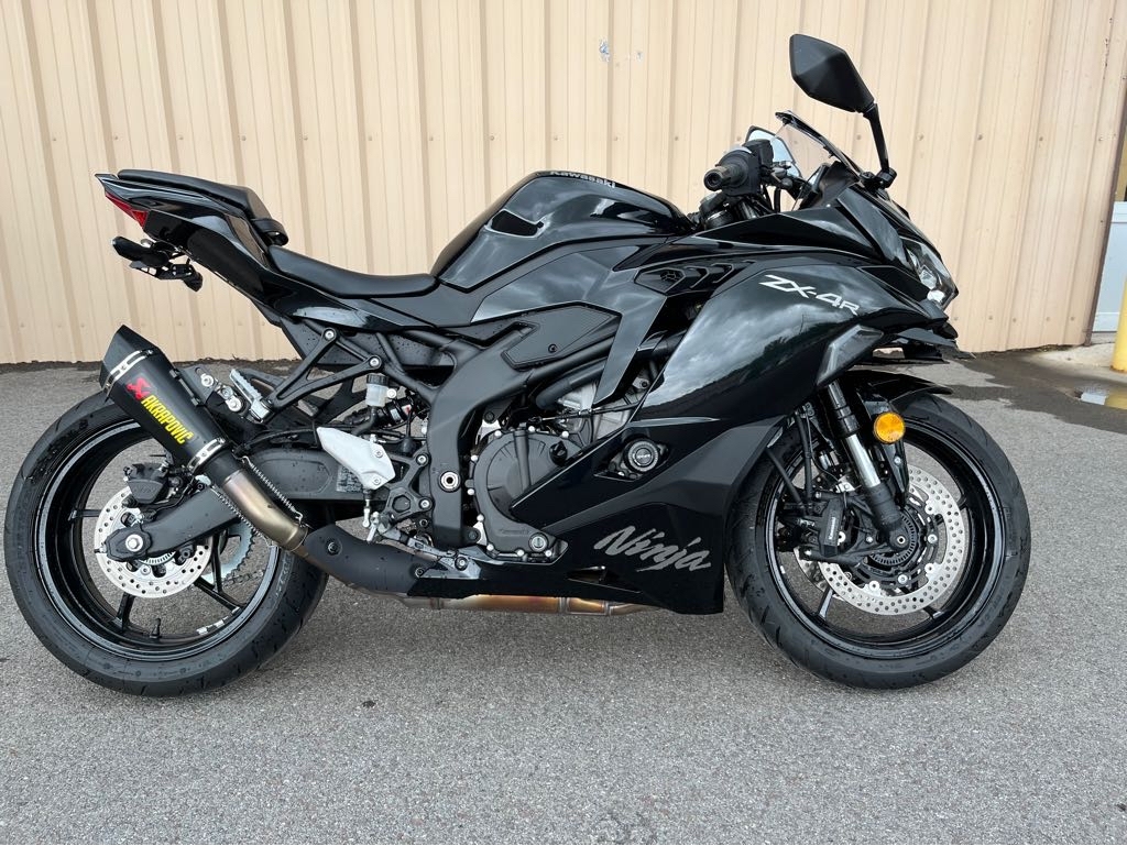 Gray Kawasaki Ninja ZX-4R Motorcycles For Sale in British Columbia