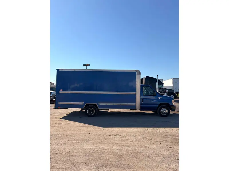 2012 FORD E350 