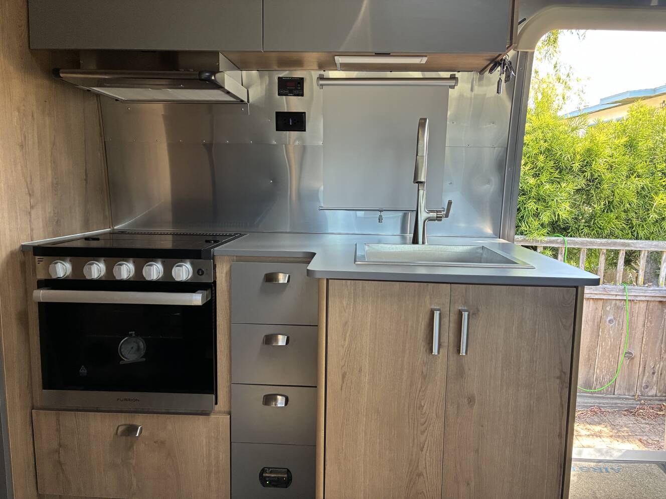 A photo of this 2025 Airstream TRADE WIND 25FBQH