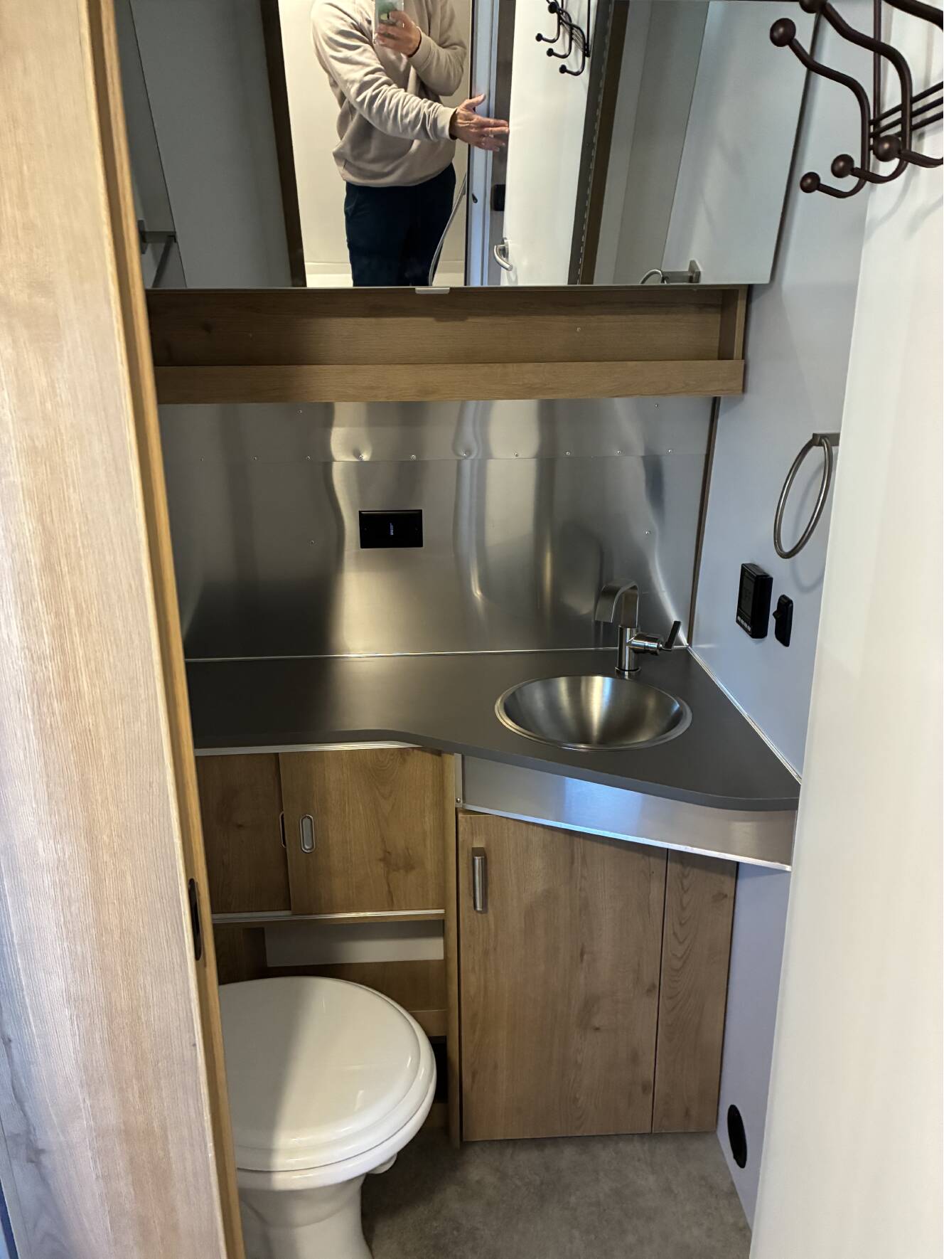 A photo of this 2025 Airstream TRADE WIND 25FBQH