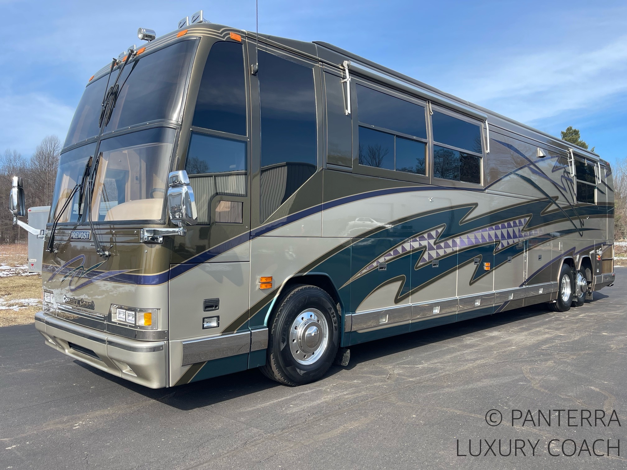 2000 Prevost COUNTRY COACH H3-45 RV