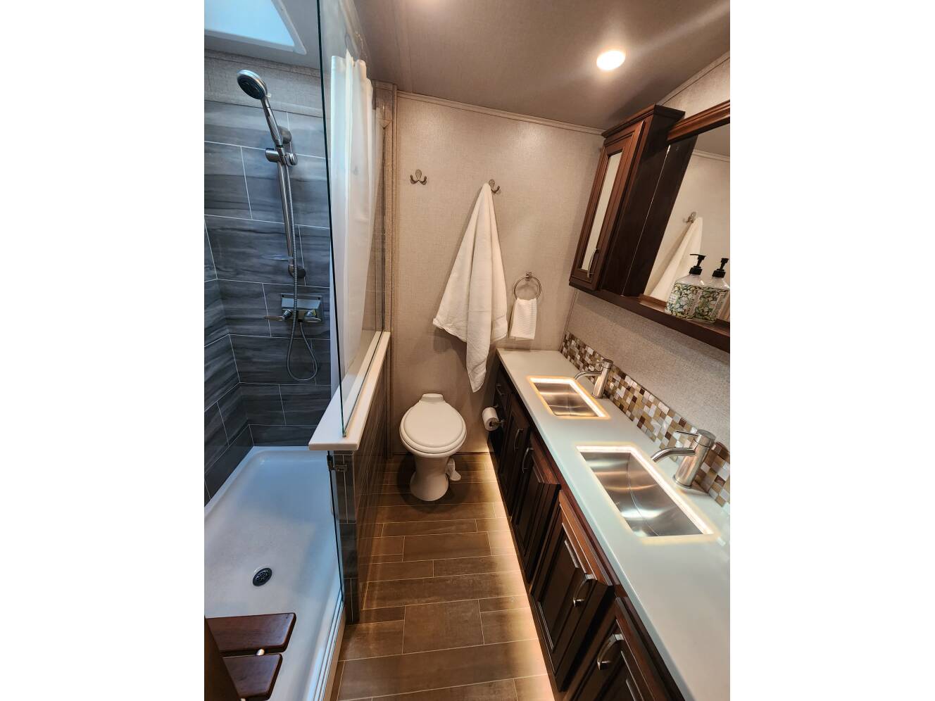 A photo of this 2019 Jayco PINNACLE 36SSWS