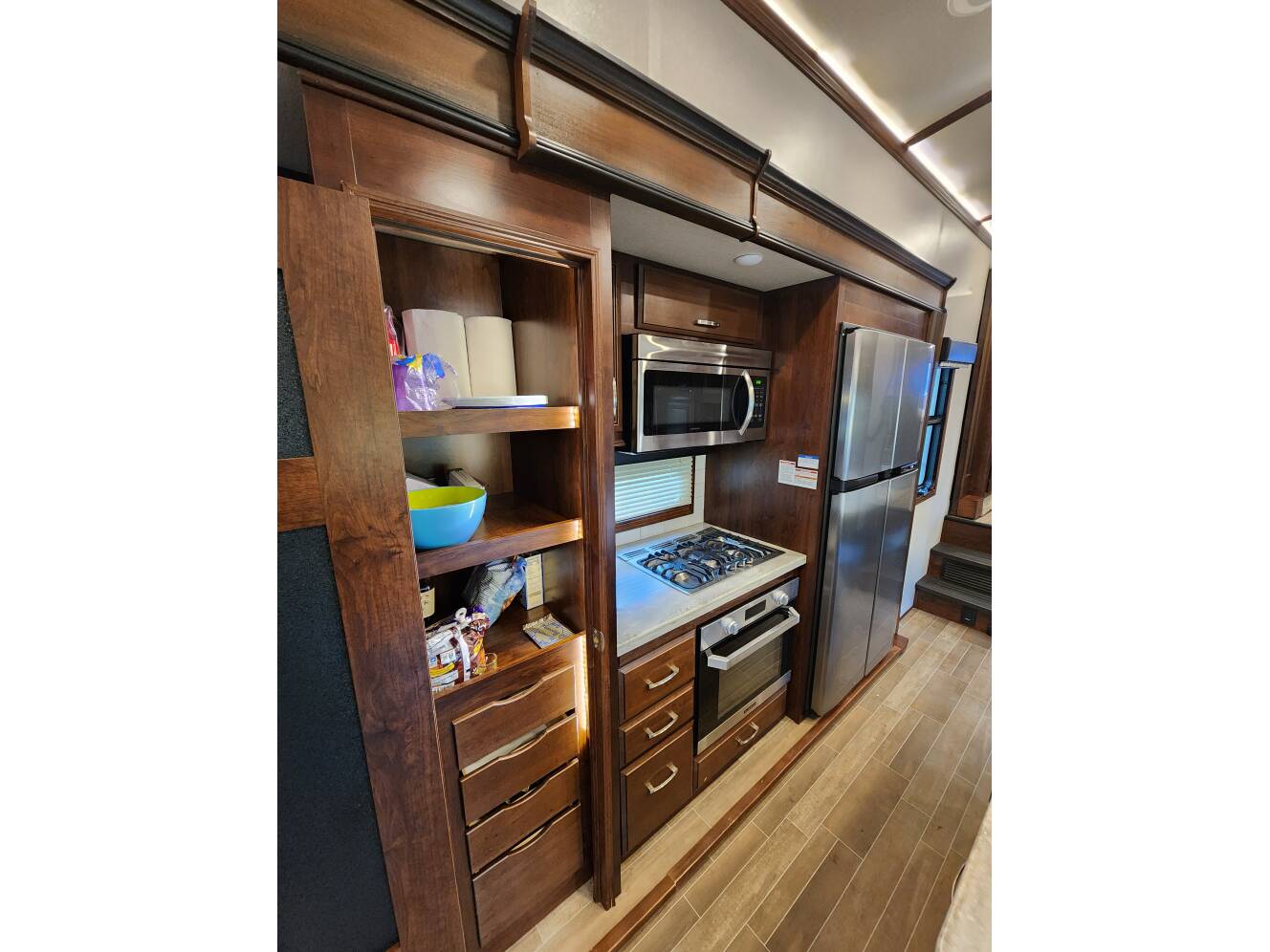 A photo of this 2019 Jayco PINNACLE 36SSWS