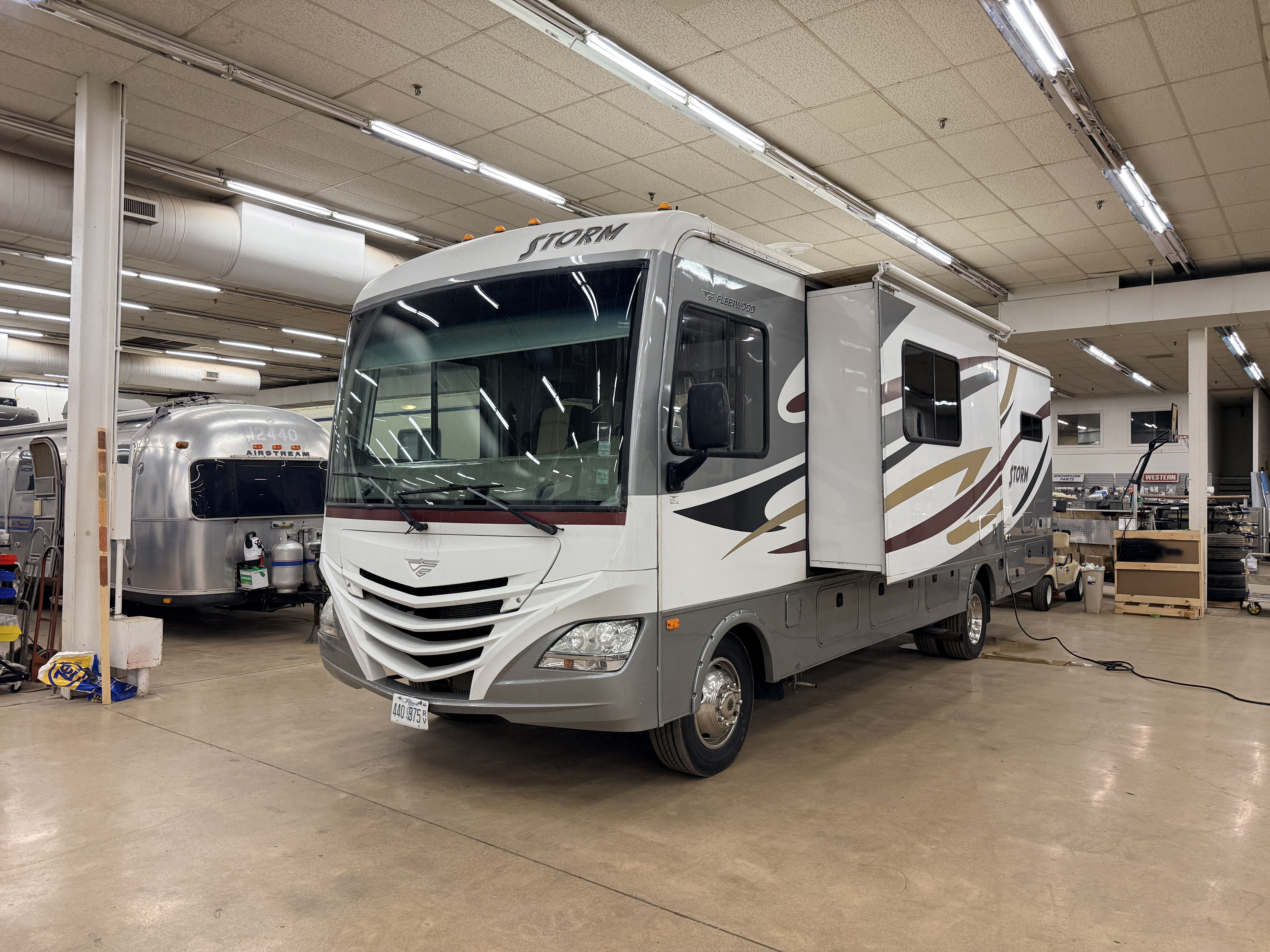 2014 Fleetwood Storm 32H in carol stream IL