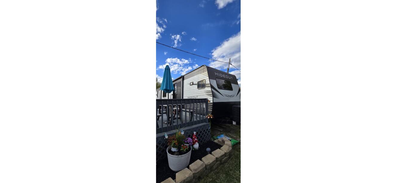 A photo of this 2021 Keystone HIDEOUT 38FKTS