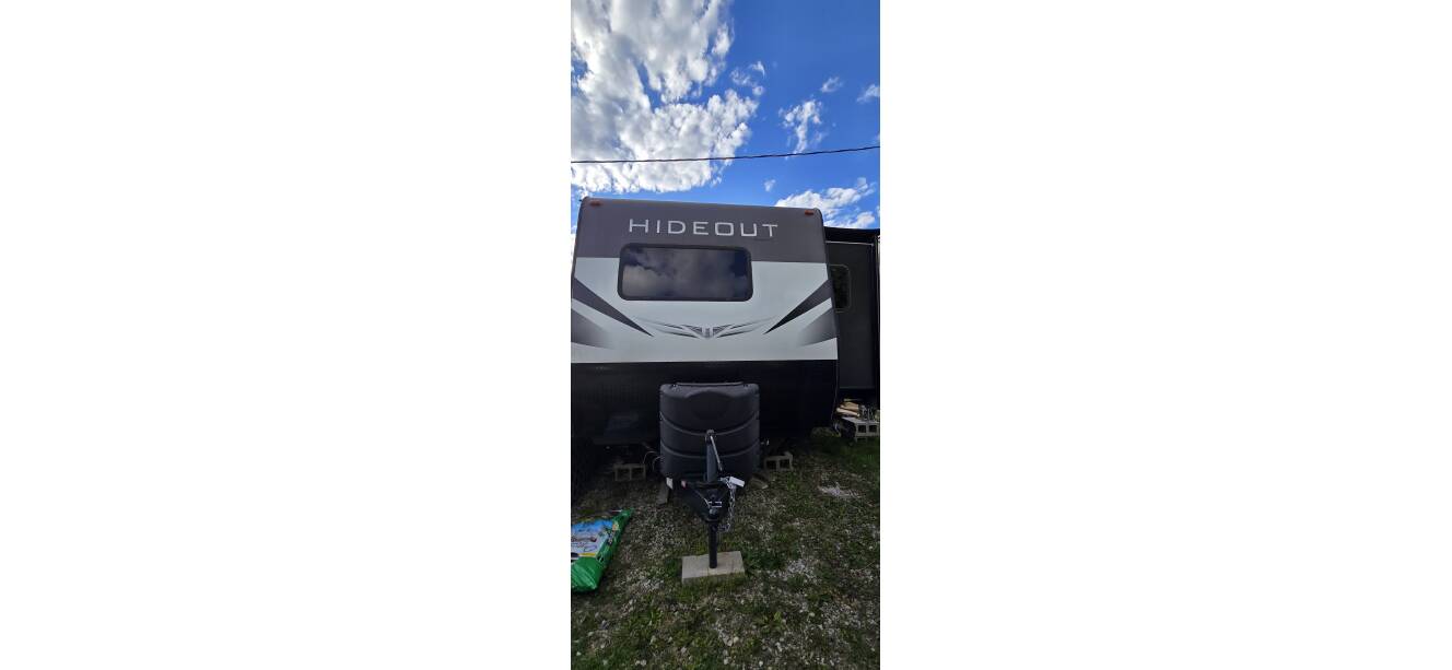 A photo of this 2021 Keystone HIDEOUT 38FKTS
