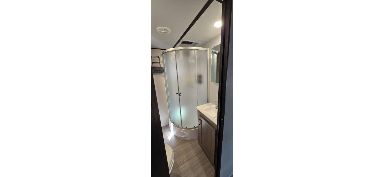 A photo of this 2021 Keystone HIDEOUT 38FKTS