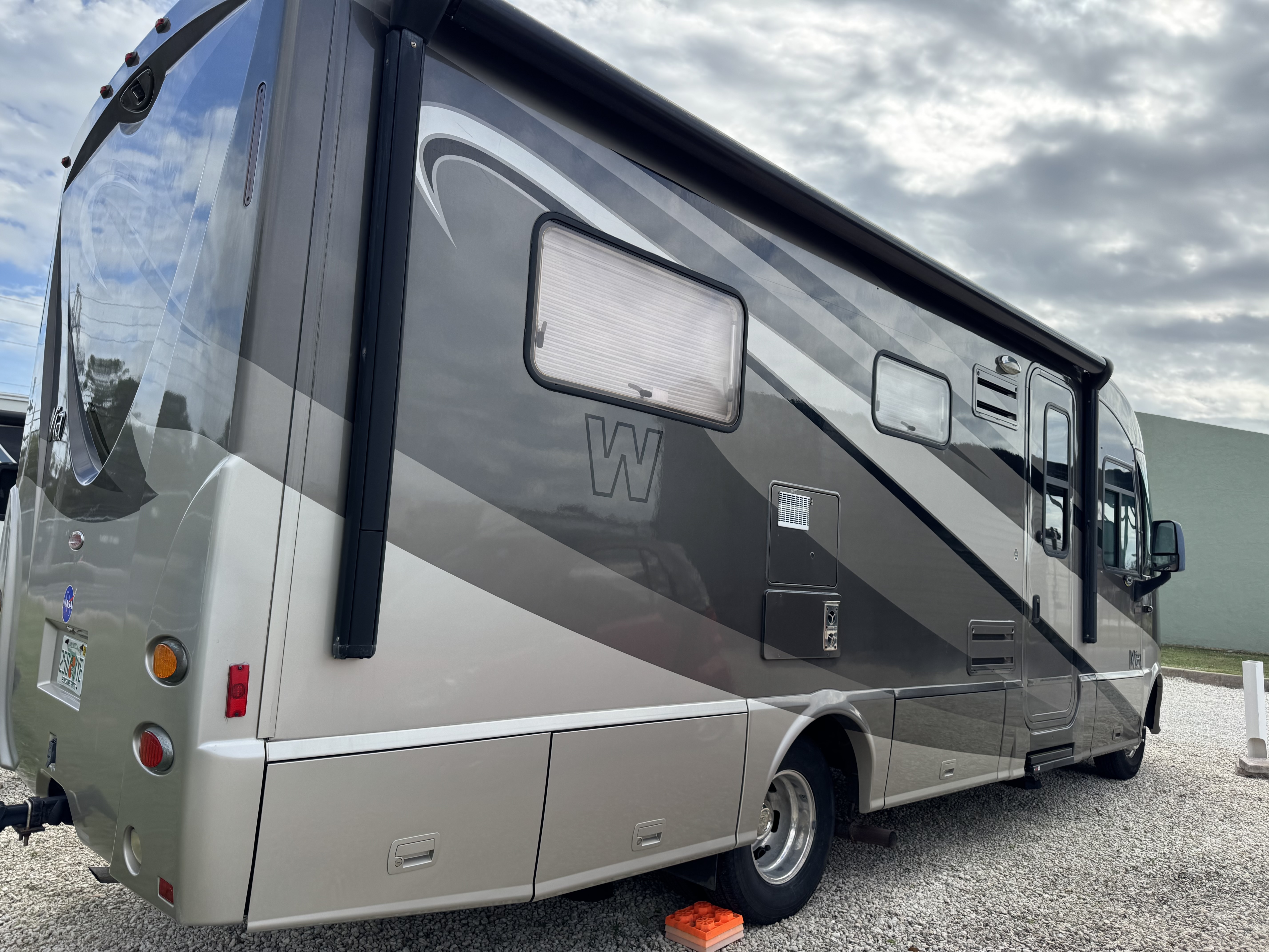 2011 Winnebago VIA 25Q in merritt island FL