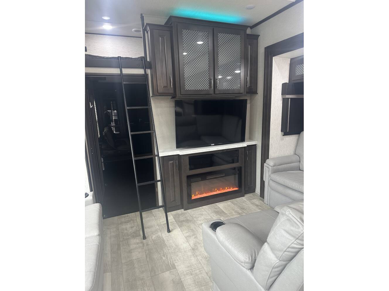 A photo of this 2022 Grand Design MOMENTUM M-CLASS 395MS