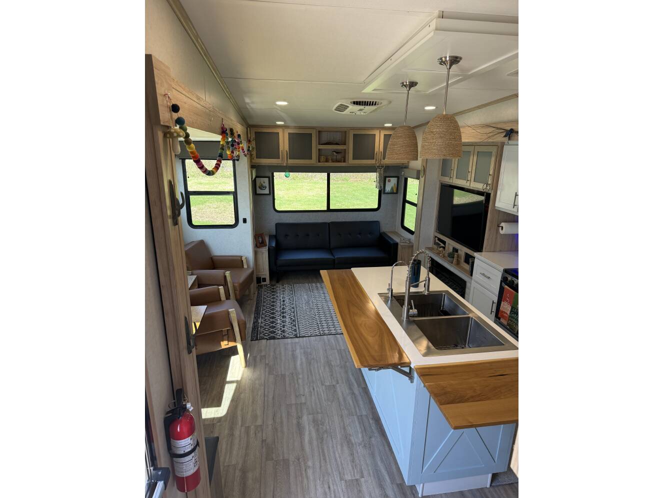 A photo of this 2022 Alliance Rv AVENUE 32RLS