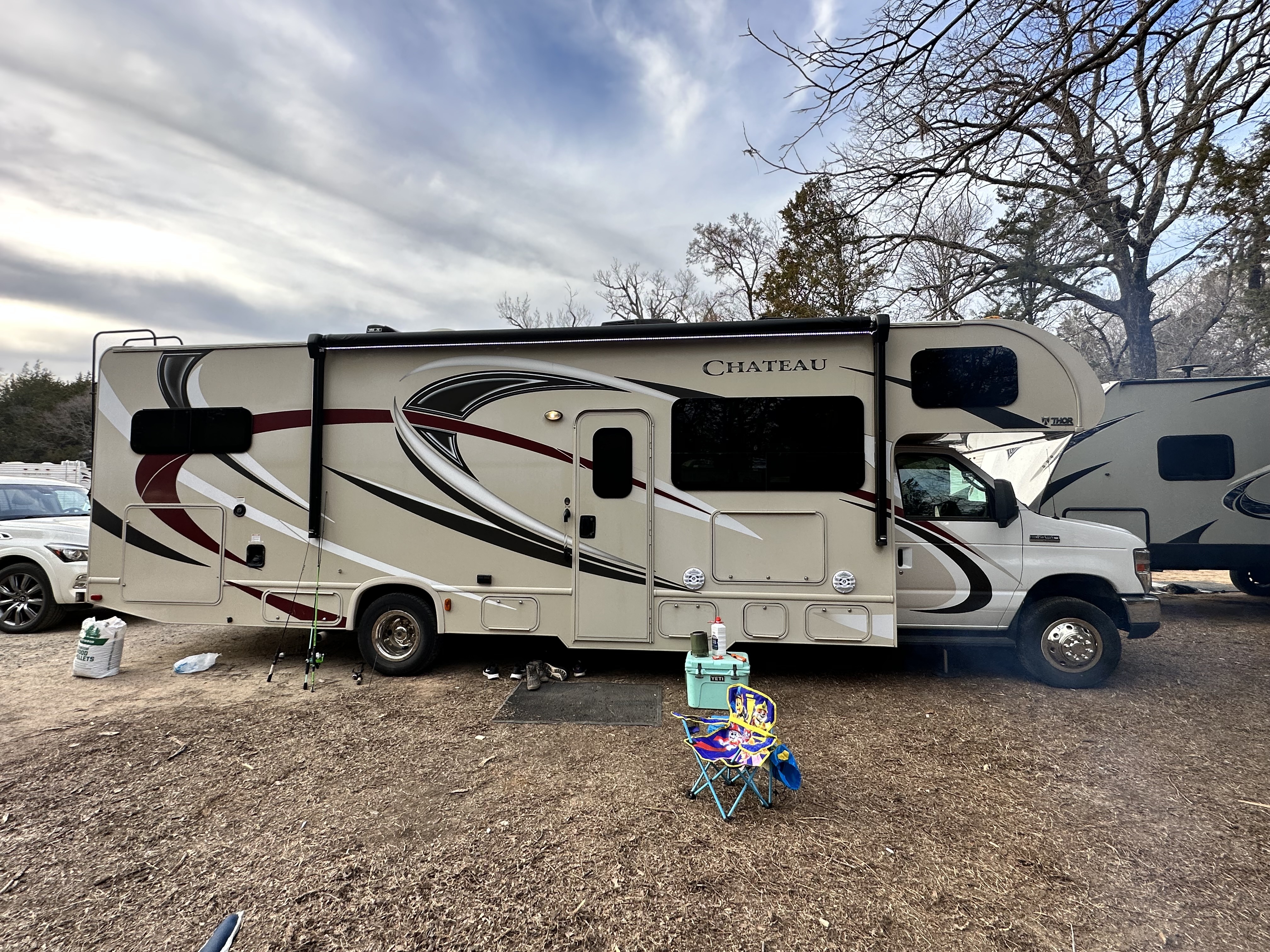 2016 Thor Motor Coach CHATEAU 31W RV
