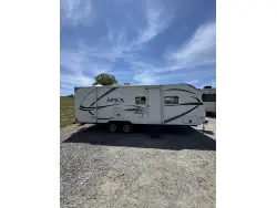 2012 COACHMEN APEX 26 BHS