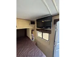 2012 COACHMEN APEX 26 BHS