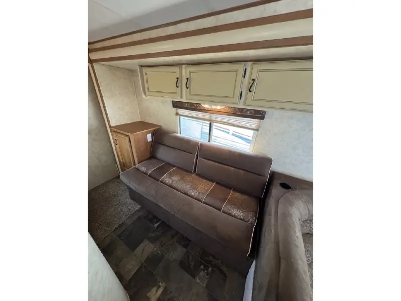 2012 COACHMEN APEX 26 BHS