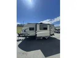 2018 KEYSTONE PASSPORT 19RB