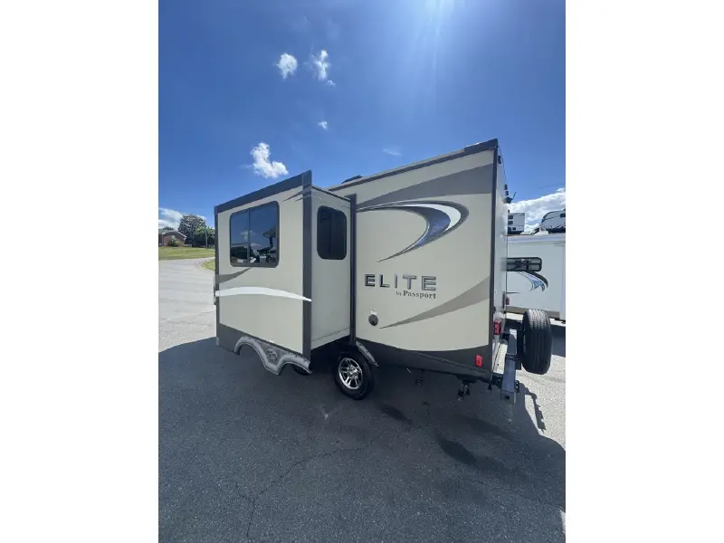 2018 KEYSTONE PASSPORT 19RB
