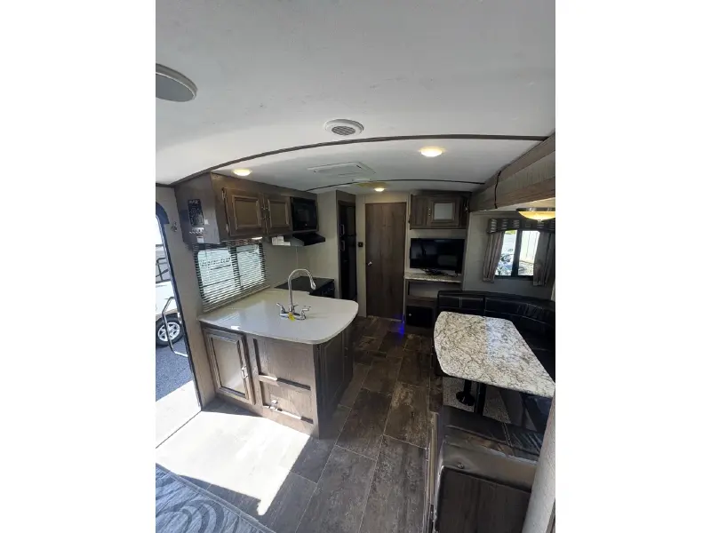 2018 KEYSTONE PASSPORT 19RB
