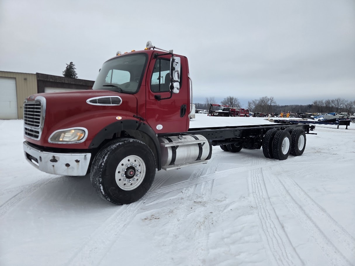 2013 FREIGHTLINER BUSINESS CLASS M2 112 in Bonduel, WI