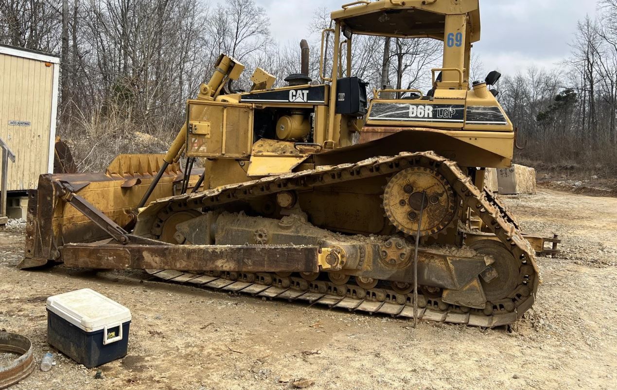 2001 CATERPILLAR D6R in Gosport, IN