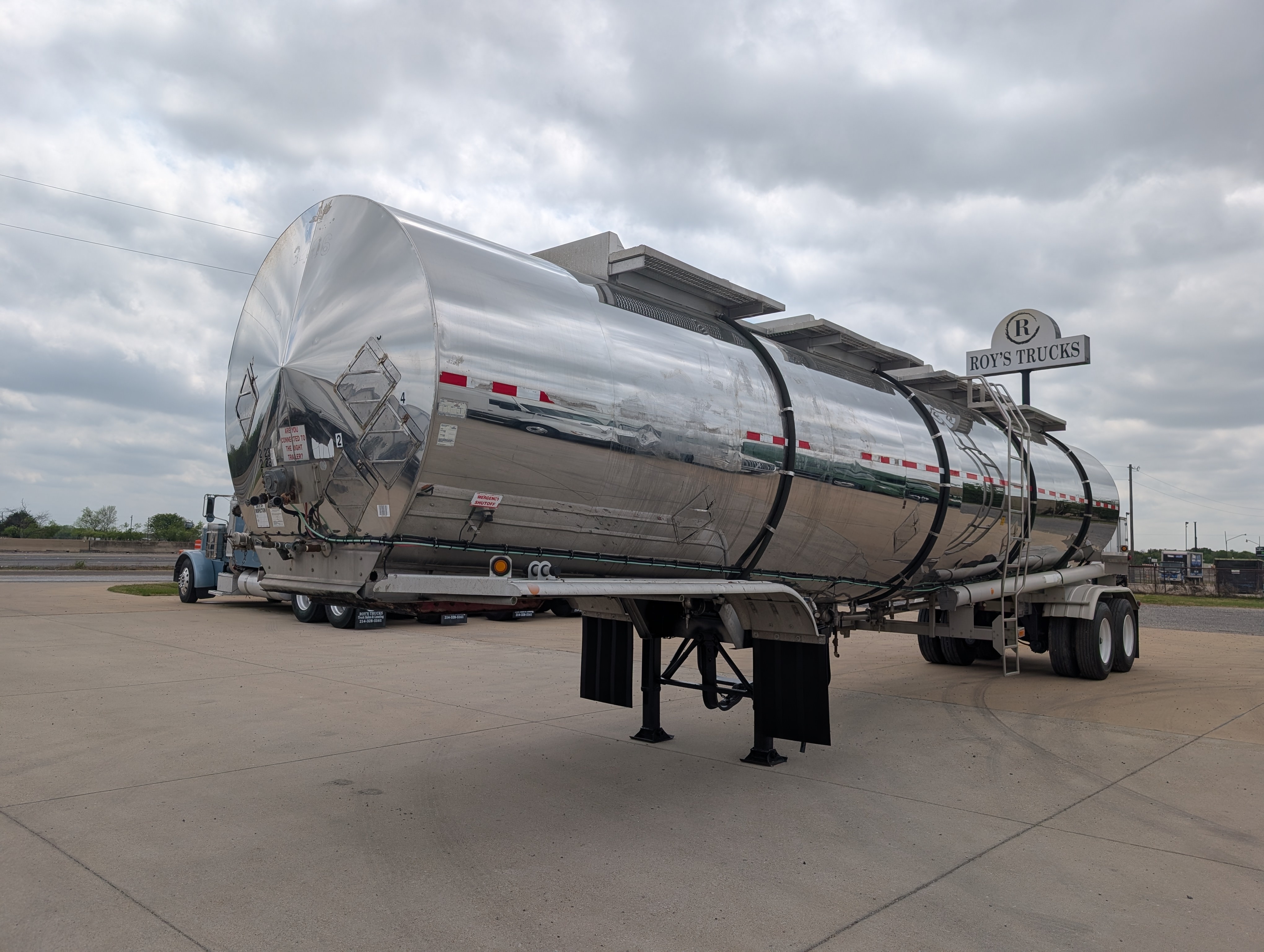 2010 TREMCAR TANKER in Caddo Mills, TX