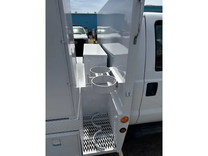 2014 FORD F550