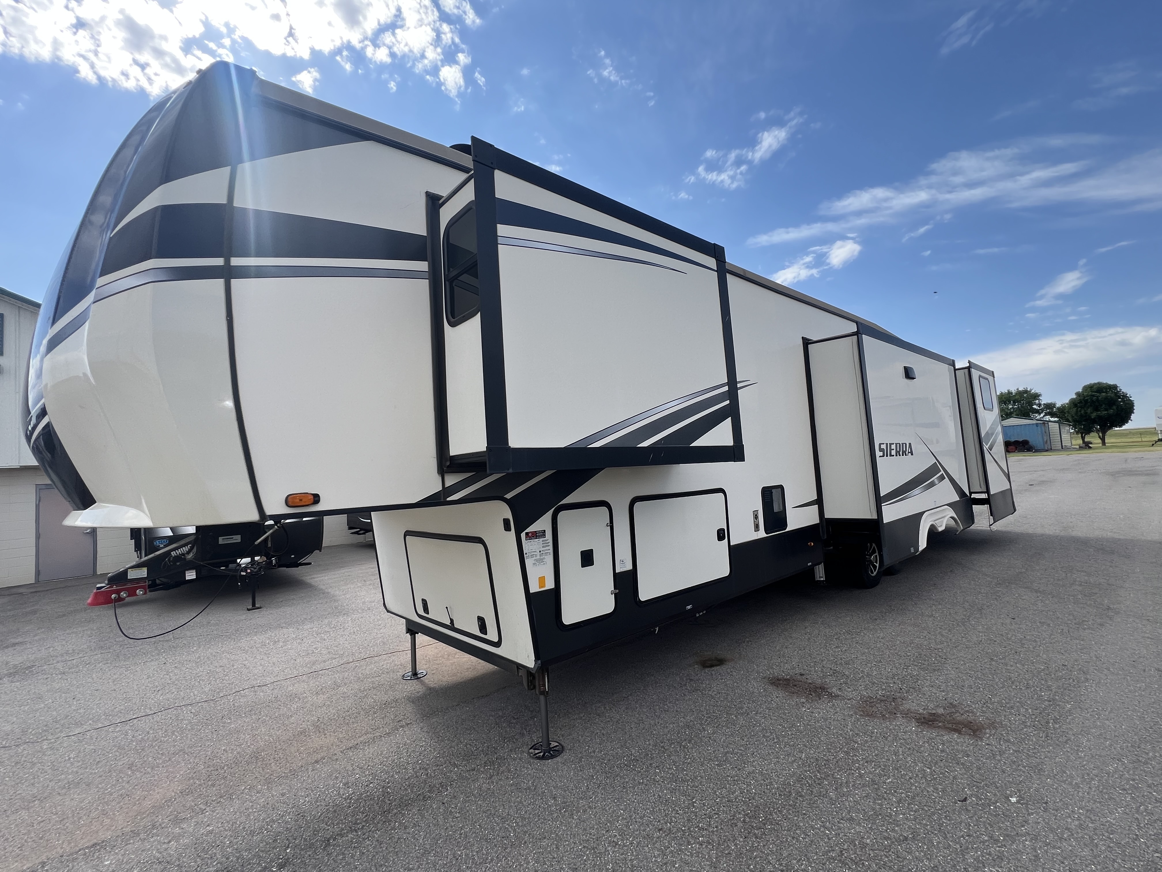 2020 Forest River SIERRA 373BH in clinton OK