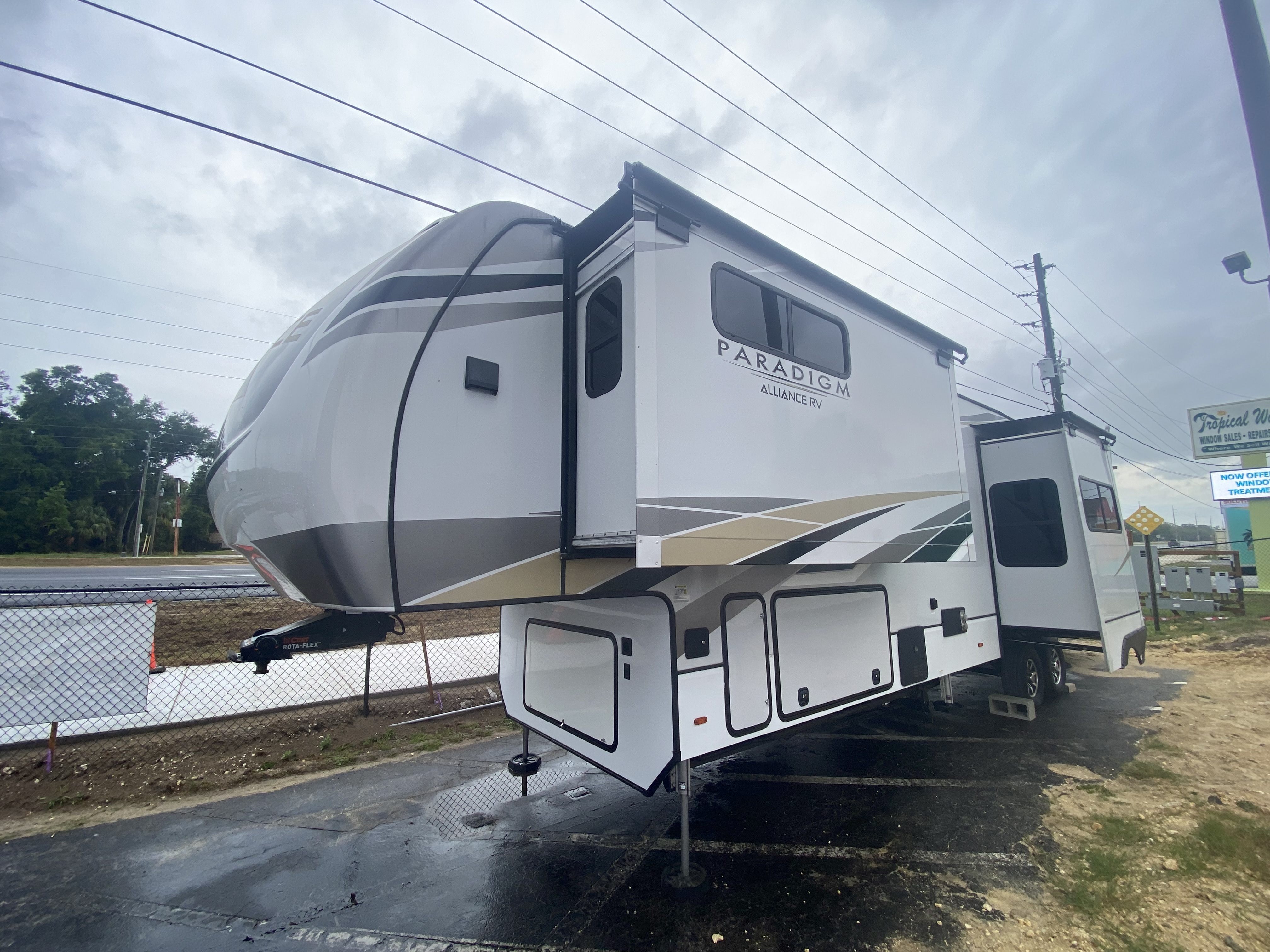 2022 Alliance Rv PARADIGM 372RK in inverness FL