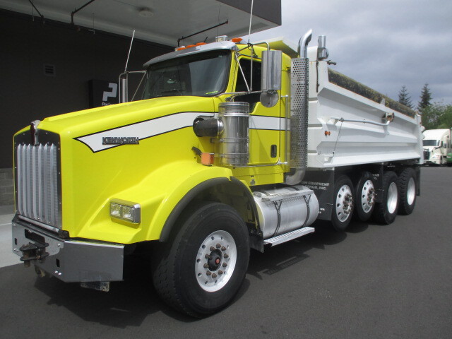 2014 KENWORTH T800 in Sea Tac, WA