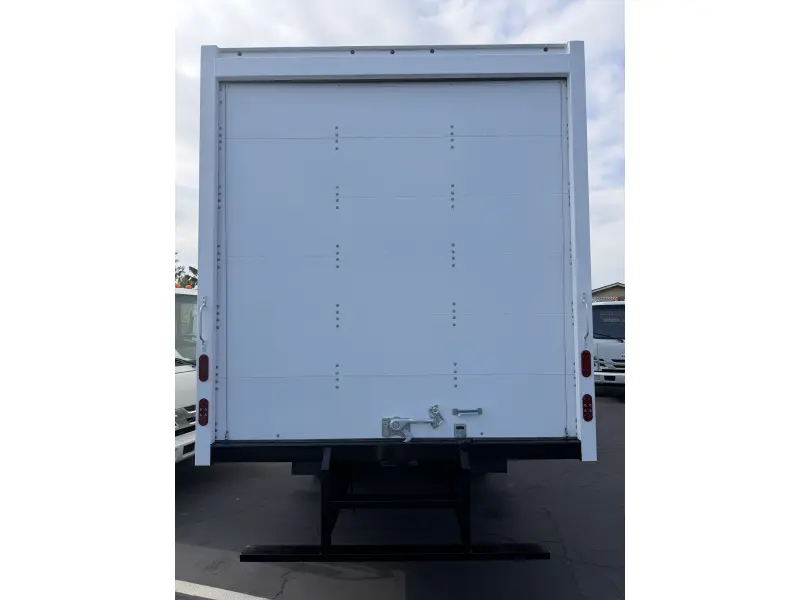 2026 ISUZU NRR GAS