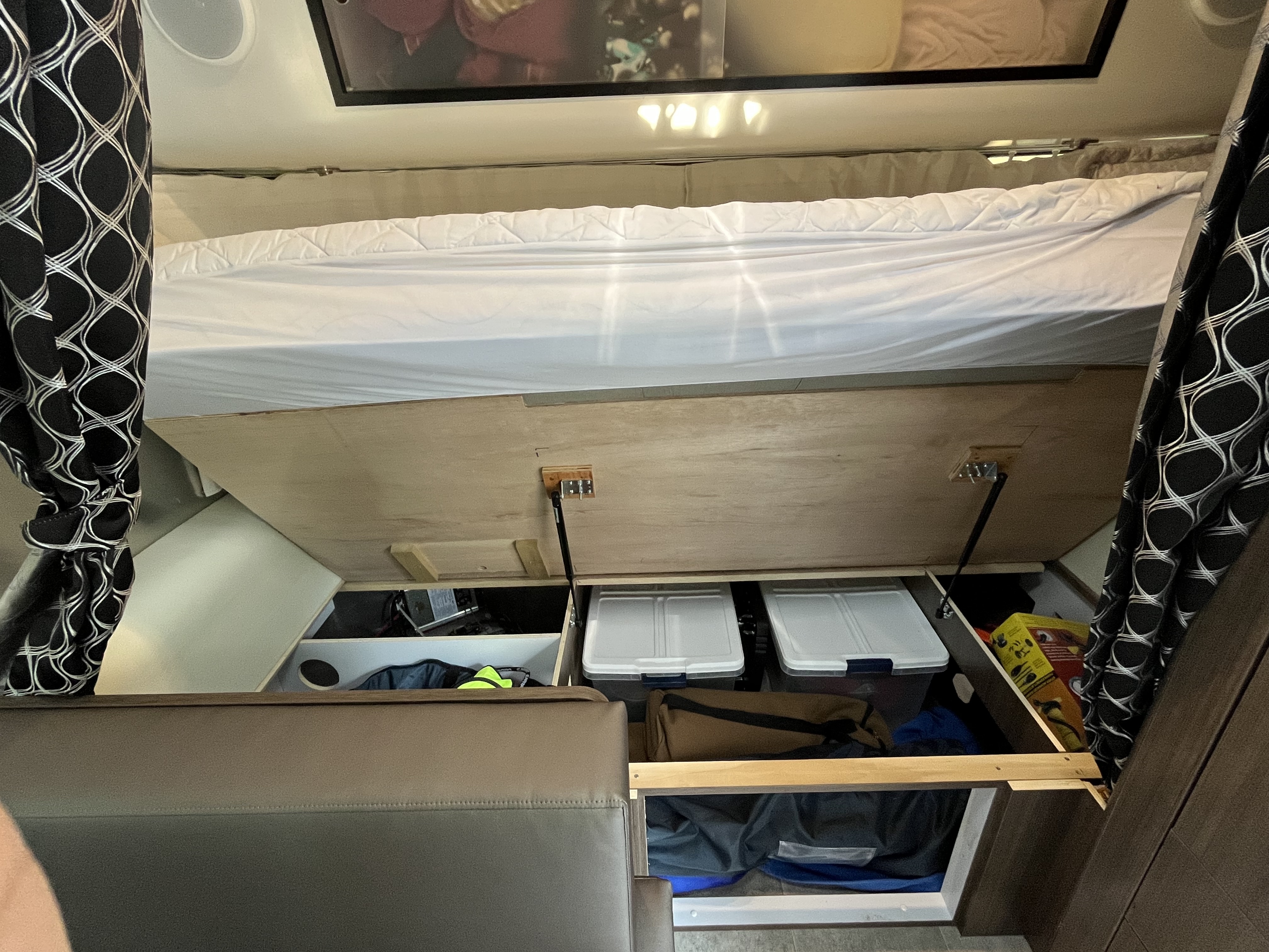 2022 Airstream CARAVEL 20FB in swarthmore PA