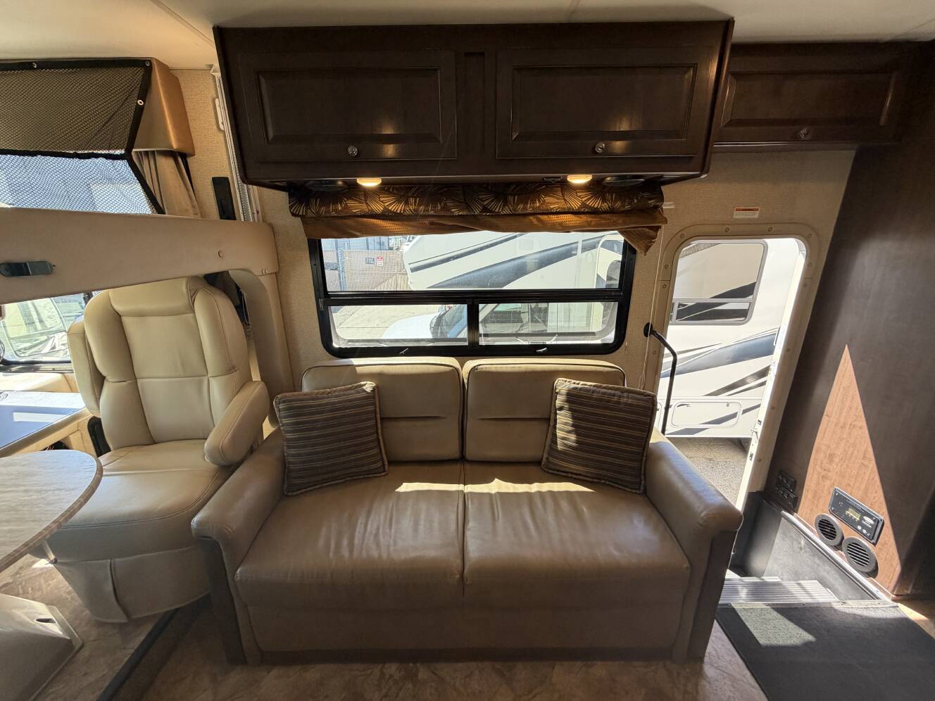 A photo of this 2018 Thor Motor Coach HURRICANE 34J