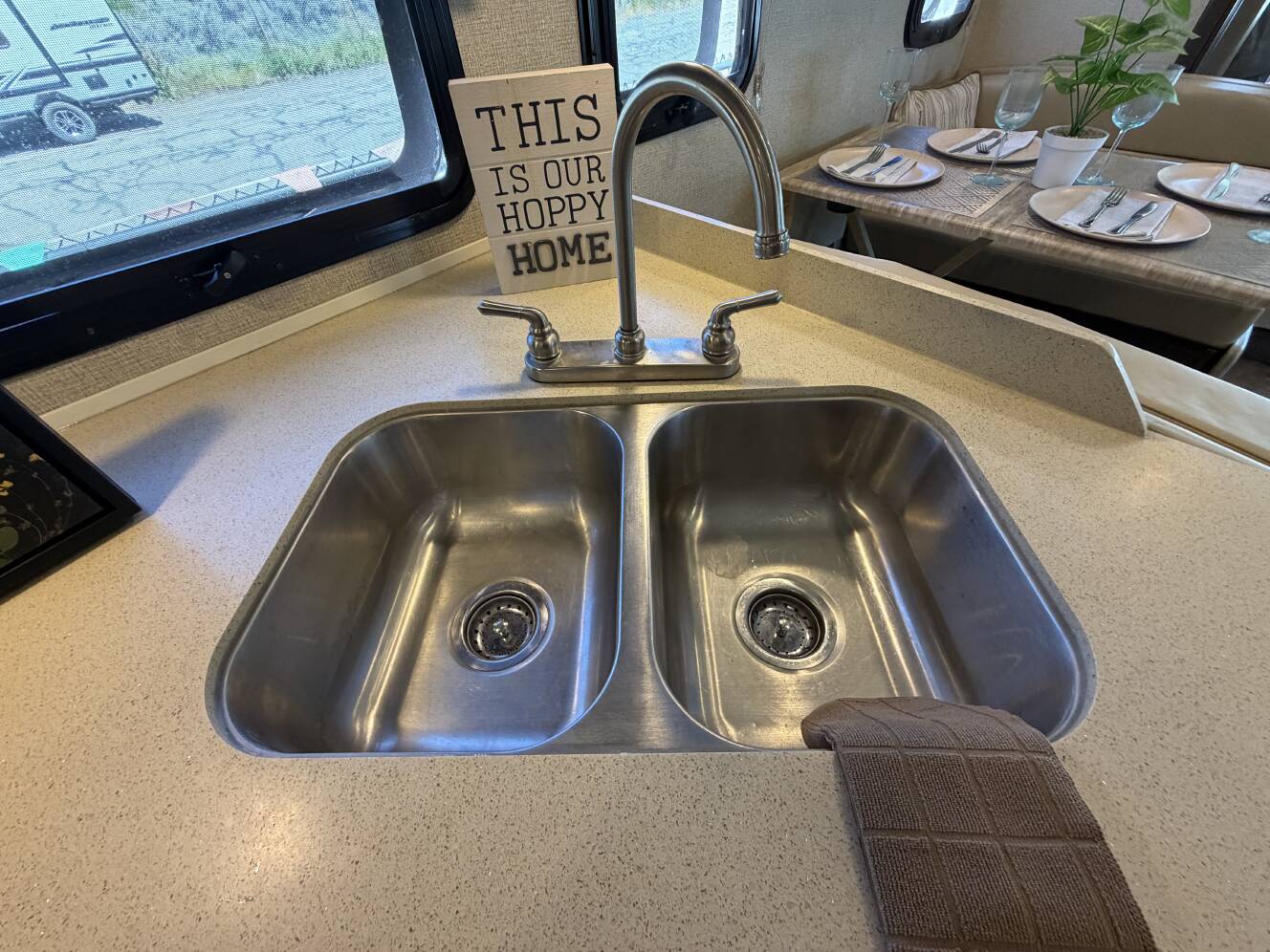 A photo of this 2018 Thor Motor Coach HURRICANE 34J