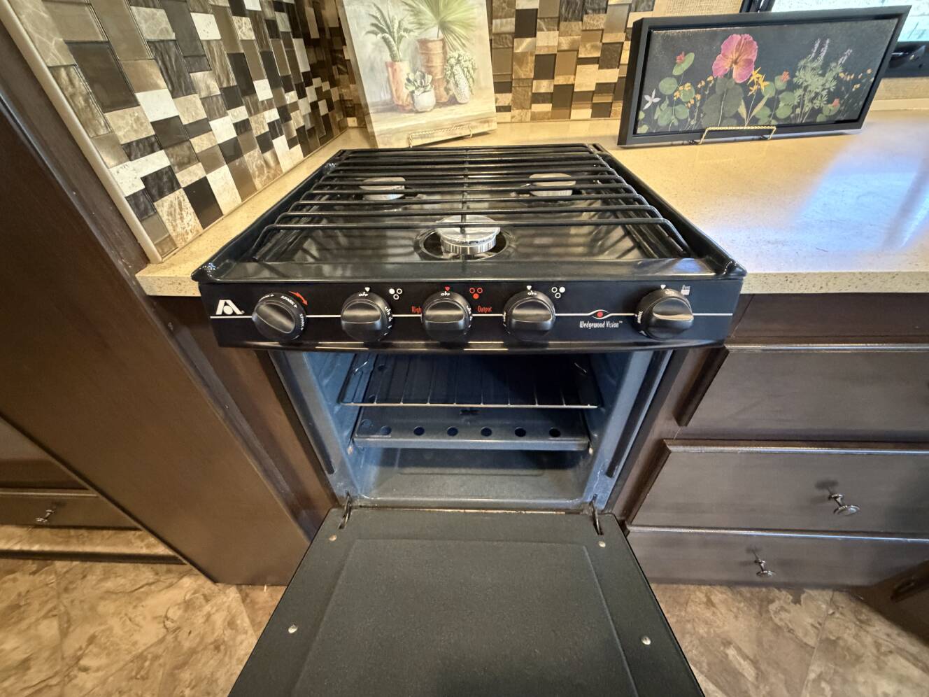 A photo of this 2018 Thor Motor Coach HURRICANE 34J