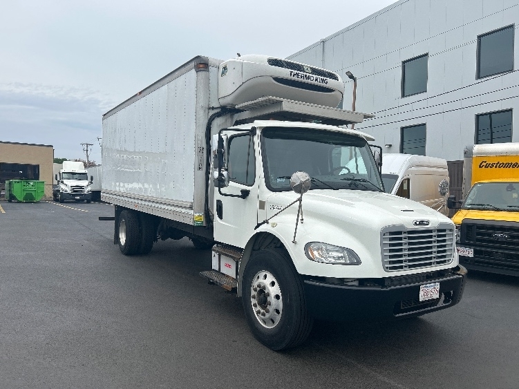 2019 FREIGHTLINER BUSINESS CLASS M2 106 in Braintree, MA
