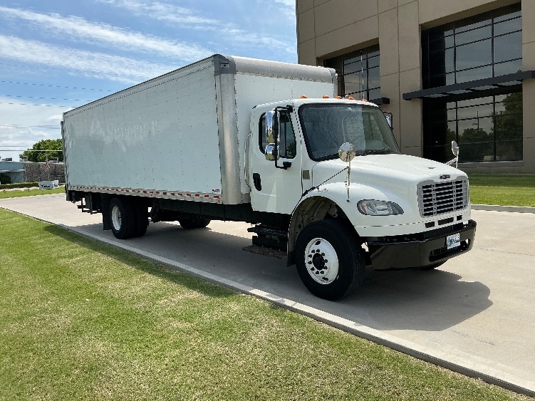2020 FREIGHTLINER BUSINESS CLASS M2 106 in Kansas City, MO