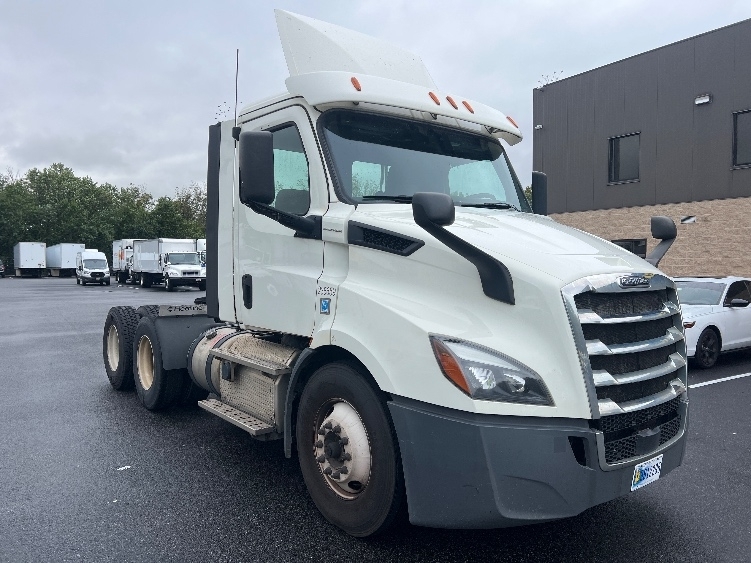 2019 FREIGHTLINER CASCADIA 116 in Belcamp, MD