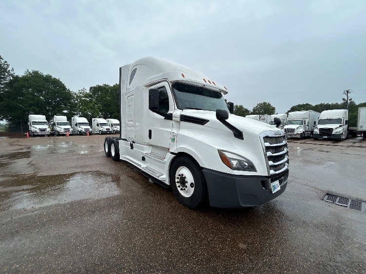 2020 FREIGHTLINER CASCADIA 126 in Jackson, MS