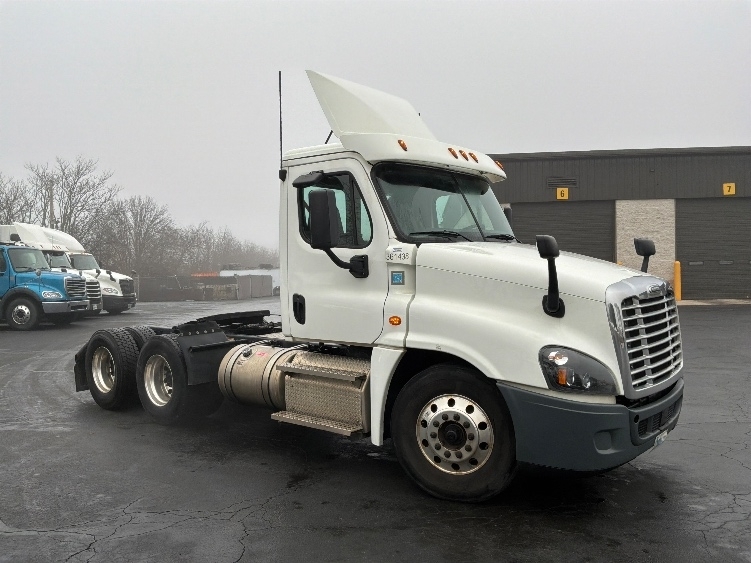 2020 FREIGHTLINER CASCADIA 125 in Harrisburg, PA