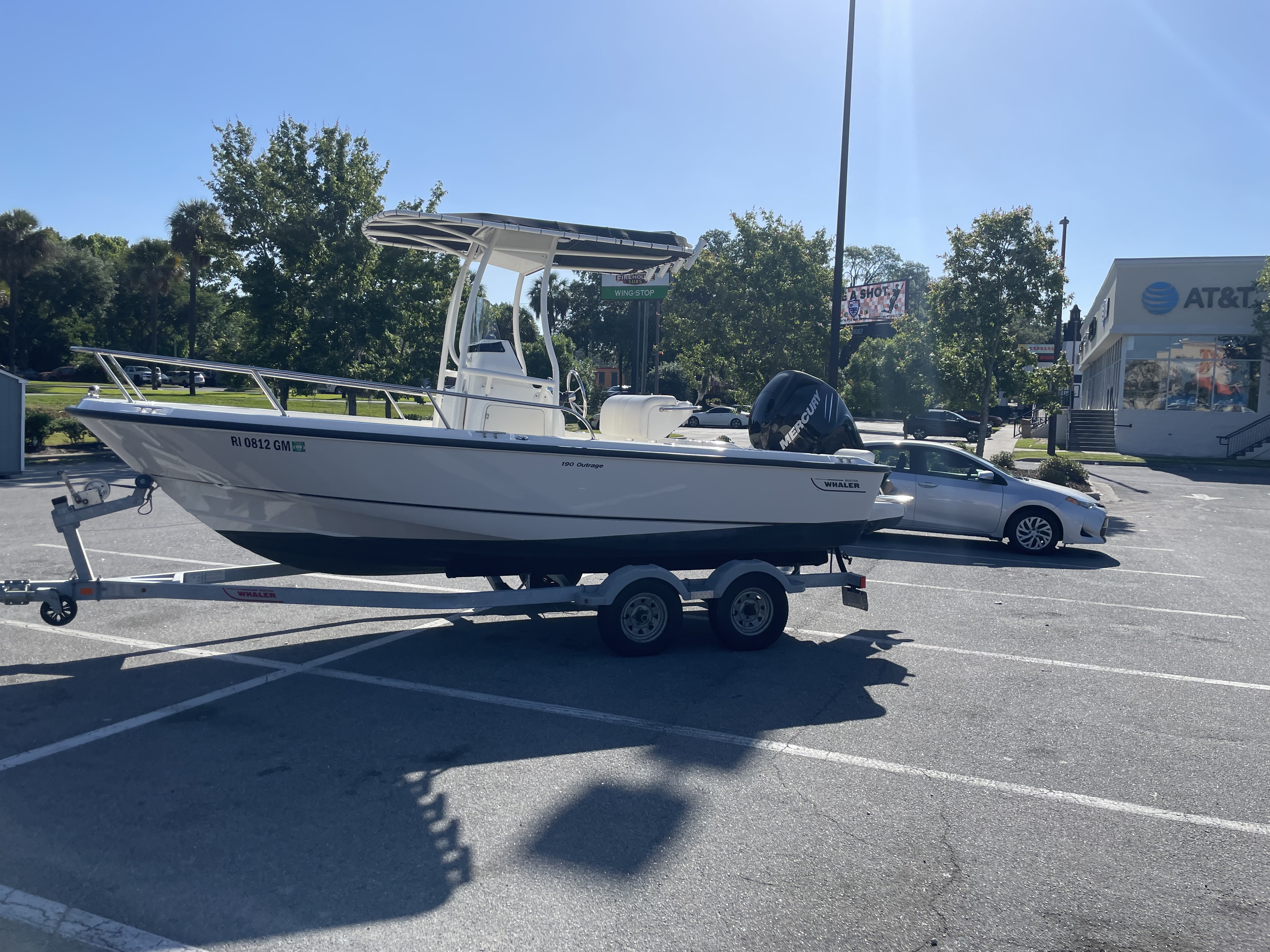 2018 Boston Whaler 190 Outrage Other boat
