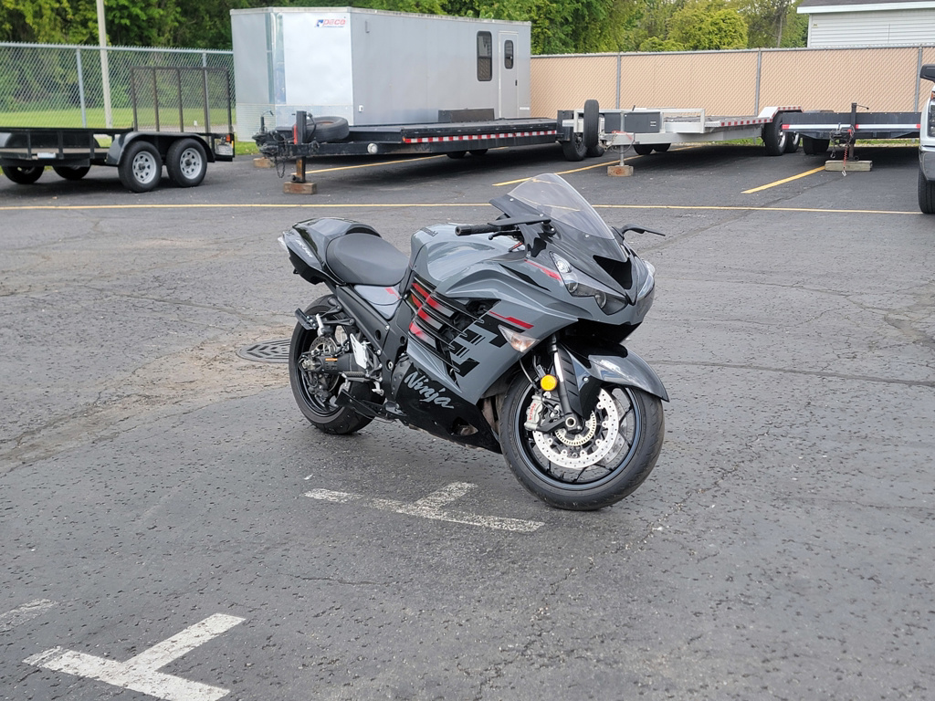 Gray Kawasaki,lightning,suzuki,aprilia,mv Agusta,honda Ninja ZX-14